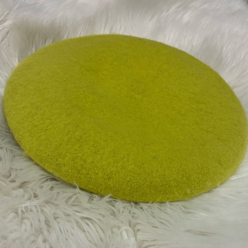 Free People Chartreuse Beret NWT - Picture 3 of 8